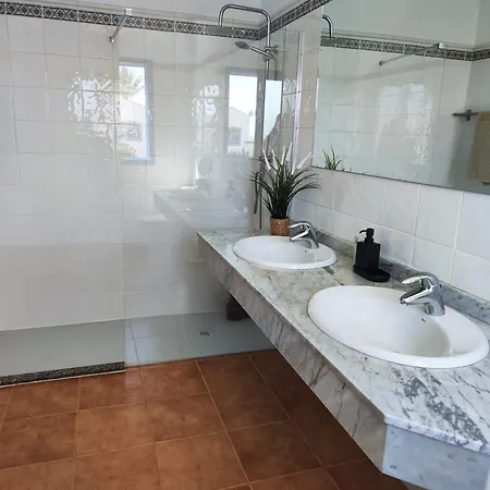Holiday home Valperal, Piscina Climatizada Aire Acondicionado Posicion Estrategica!! Playa Blanca (Lanzarote)