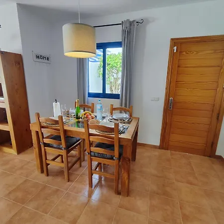 Valperal, Piscina Climatizada Aire Acondicionado Posicion Estrategica!! Holiday home *