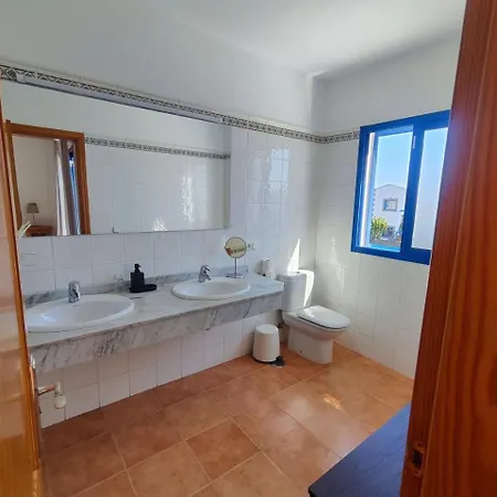 Valperal, Piscina Climatizada Aire Acondicionado Posicion Estrategica!! Nyaraló Playa Blanca
