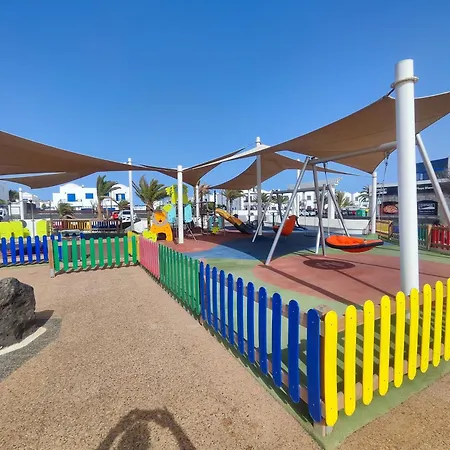 Feriehus Valperal, Piscina Climatizada Aire Acondicionado Posicion Estrategica!! Playa Blanca (Lanzarote)